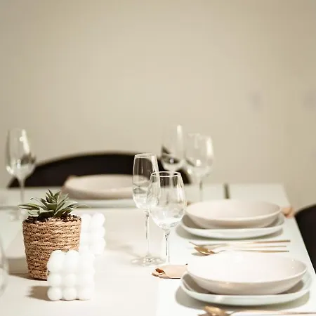 In Lisbon With 3 Bedroom Cozy Experience Apartment *